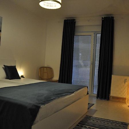 Coral Onix Apartment Neptun Bagian luar foto