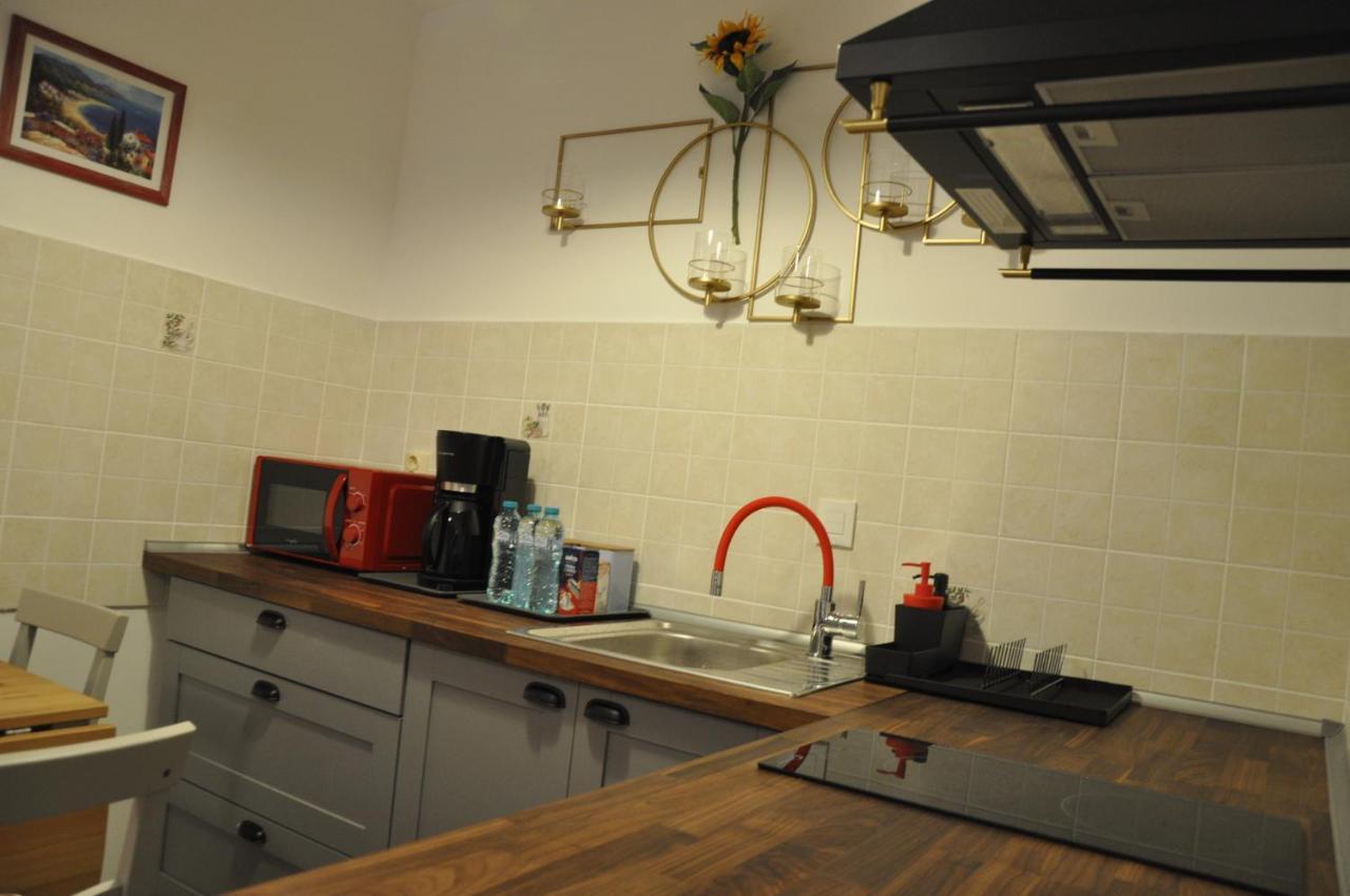 Coral Onix Apartment Neptun Bagian luar foto
