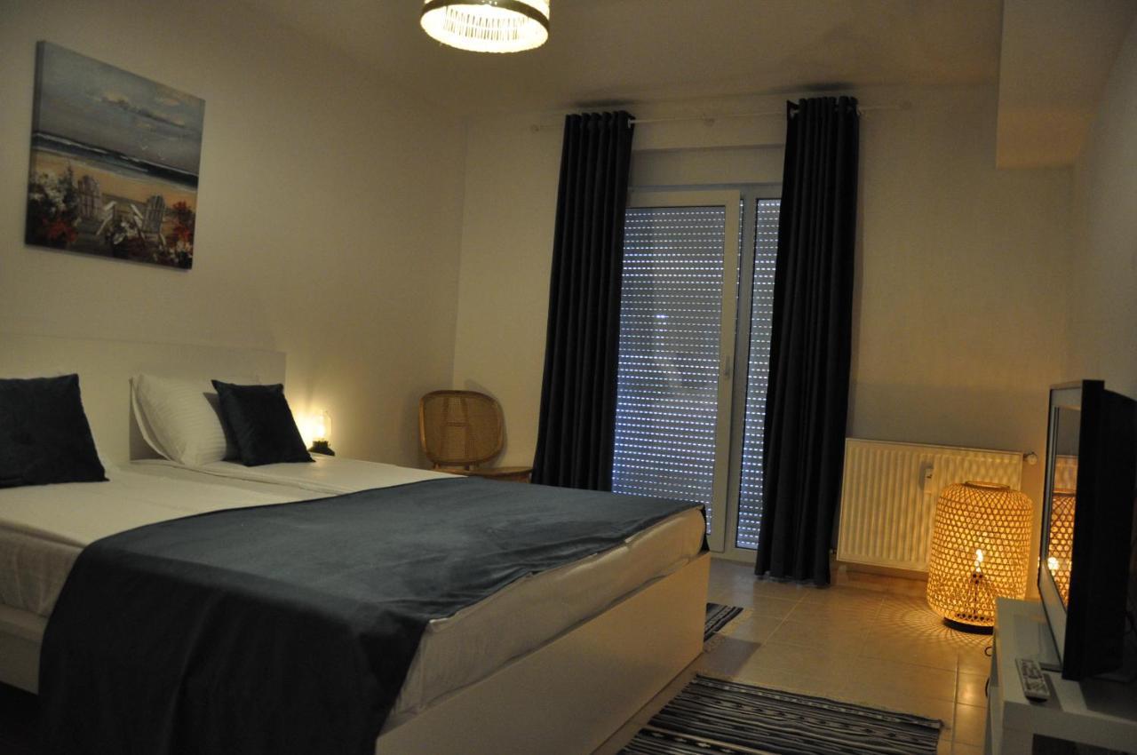 Coral Onix Apartment Neptun Bagian luar foto