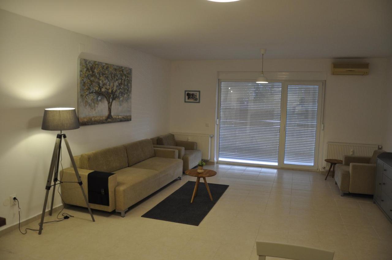 Coral Onix Apartment Neptun Bagian luar foto